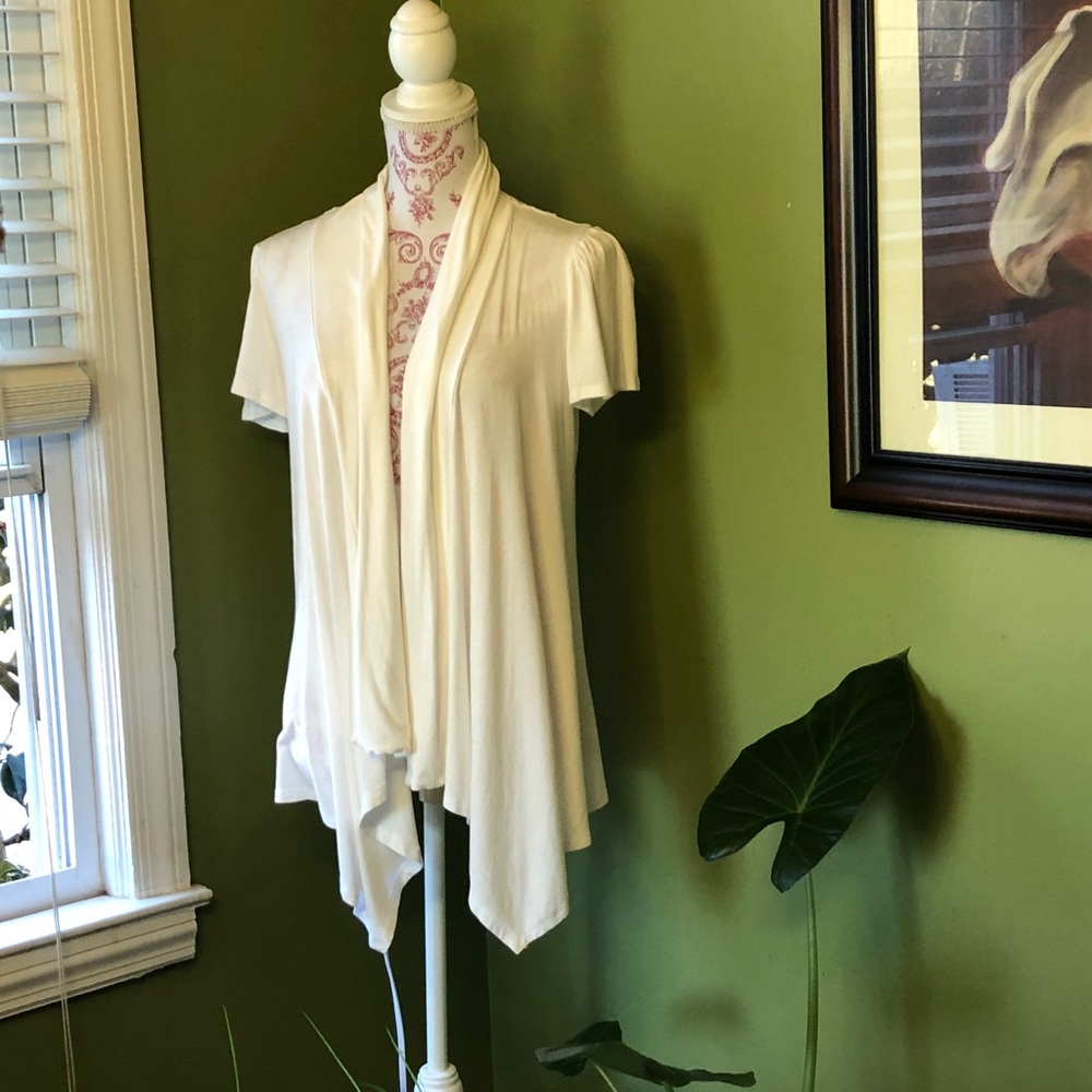 Short sleeved cardigan